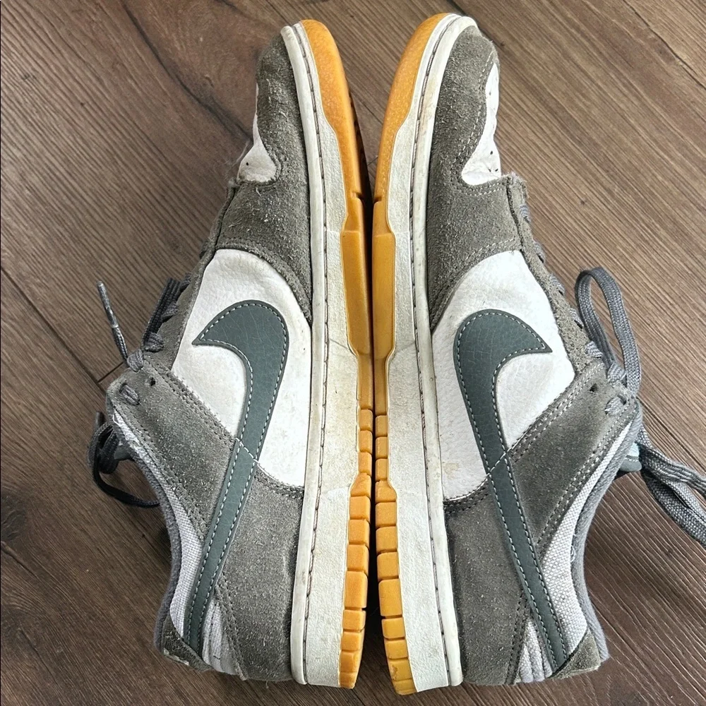 Nike Low-Top Sneakers in Gray and White Suede !! Size 8.5